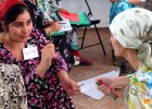Tajik teachers learn techniques to make their classrooms more conducive to student learning. 