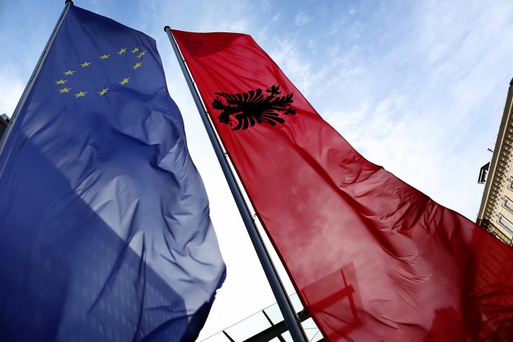Flamur shqiptarë dhe BE
