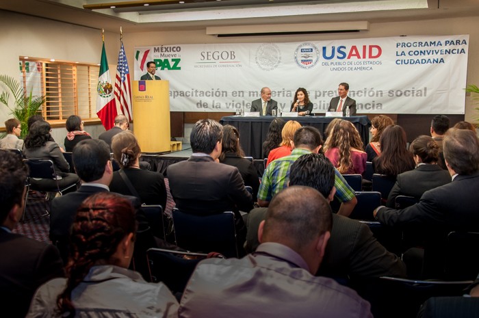 USAID y SEGOB inauguran capacitación sobre prevención de la violencia y la delincuencia.