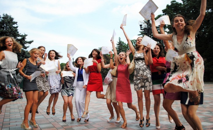 Стрибок у майбутнє: випускниці програми стажування у Верховній Раді України.