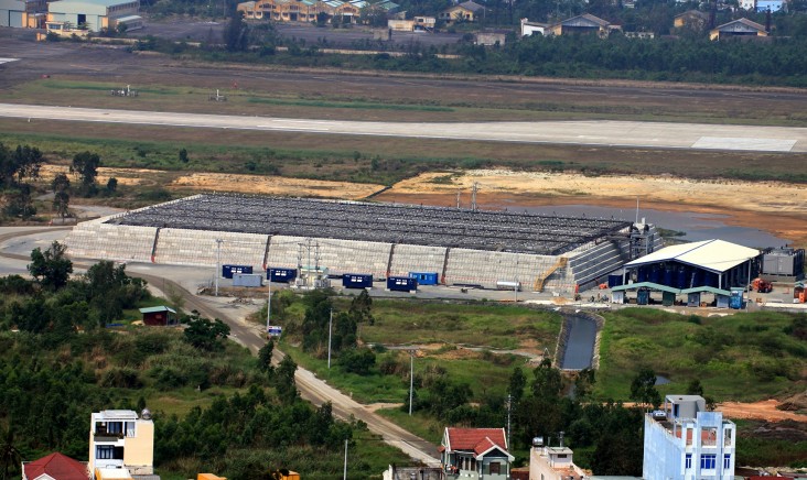 Kết cấu xử lý nhiệt tại Sân bay Đà Nẵng rộng 70 mét và dài gần 100 mét.