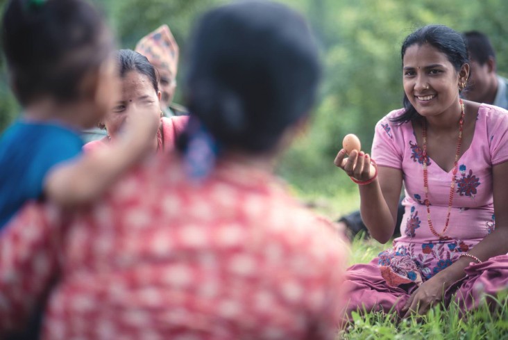 During health mothers’ group meetings, Hira Bharati shares the health benefits of eggs for both mother and baby.