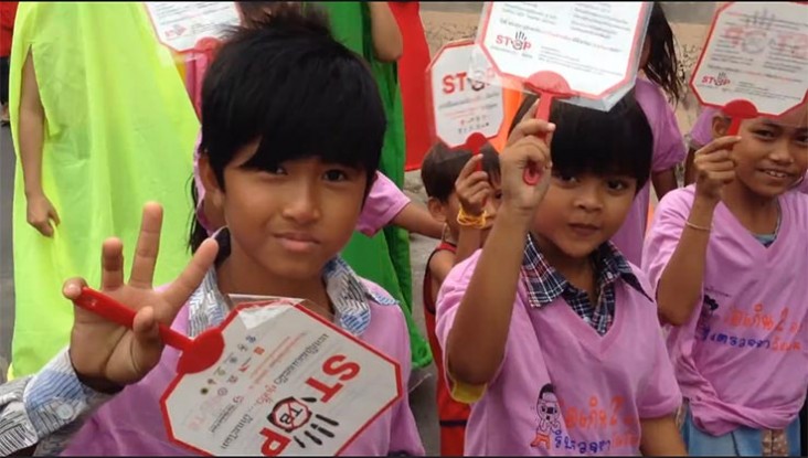 Walkers in a Stop TB march