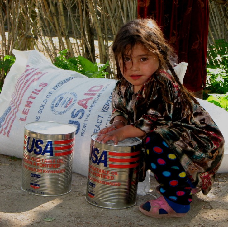 Семьи, такие как эта, проживающие в горных сельских  районах Таджикистана