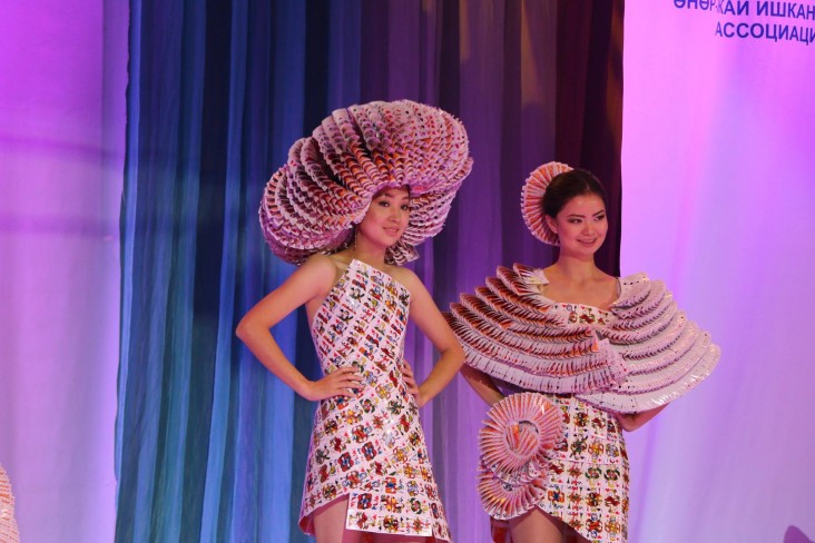 Kyrgyz fashion designers present their models at USAID-supported Fashion Industry 2015 show