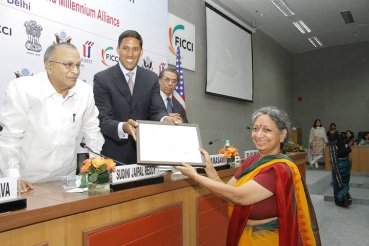 One of the winners receiving the award certificate from Honorable Minister for Science and Technology and Earth Sciences Mr. S. 