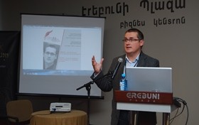 Lithuanian expert speaks at the “Tvapatum Investigation: Media Against Corruption” media conference in Yerevan.