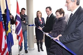 US Ambassador Jacobson and leaders from Kosovo’s judiciary cut the inaugural ribbon 