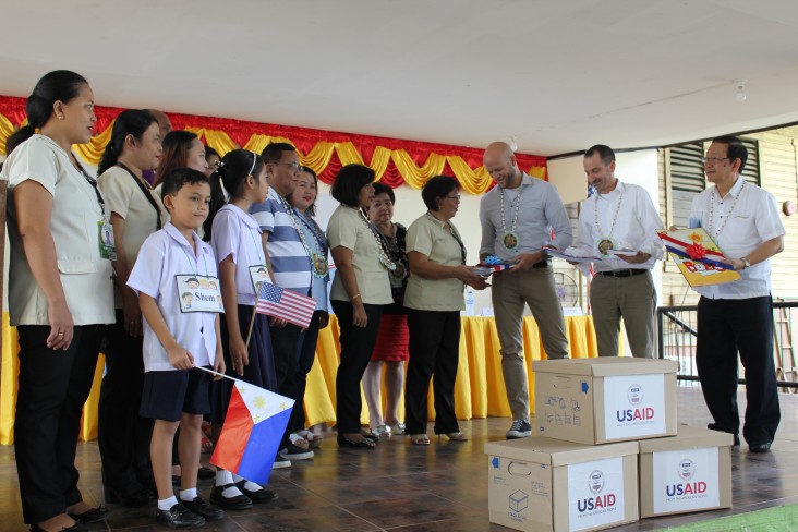 U.S. Government Officials Visit Cebu, Renew U.S. Commitment to Improve Literacy Among Filipino Youth