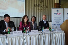 USAID/Kosovo Mission Director Maureen A. Shauket explains the importance of using written contracts in business deals.