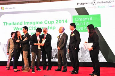 Winners of the 2014 ImagineCup celebrate in Bangkok.