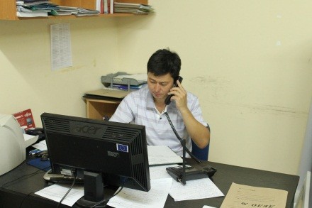 USAID-supported hotlines allow vulnerable populations to seek free legal aid .
