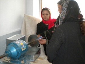 Thirty vulnerable women are learning skills in jewelry making and hope to develop their association into a sustainable cooperati