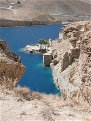 An eight-year-old girl nearly drowned at this Band-e-Amir Site. Prompt administration of CPR by Malaysian medics saved her