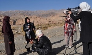 Through a grant from ASGP, women learn interviewing skills, broadcasting, media use, computer skills, and photography in a progr