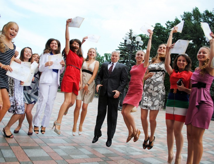 Цього року 87 молодих українців отримали сертифікати за участь у Програмі стажування. 
