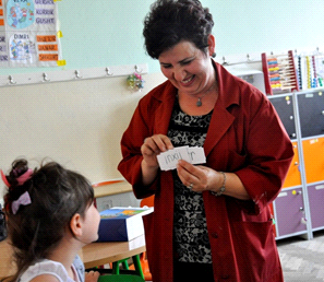 A Kosovo teacher trains her colleagues to make their teaching more effective 