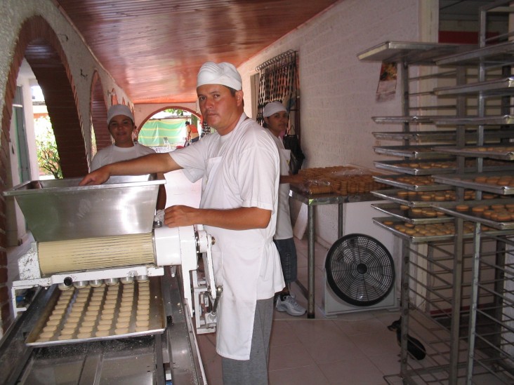 Dwilliam Norberto Toloza, a commercial baker, at work