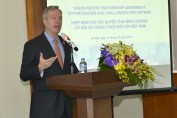 U.S. Ambassador Ted Osius speaks at a workshop on TPP opportunities and challenges for Vietnam.