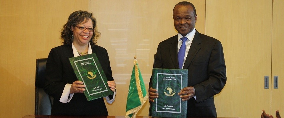 Ambassador Susan D. Page, U.S. Chargé d’Affaires to the African Union, with AUC Deputy Chairperson Eratus Mwencha.