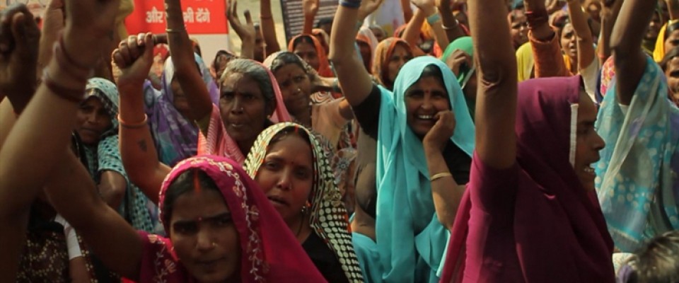 The collective power of women’s self-help groups is demonstrated in this video. 