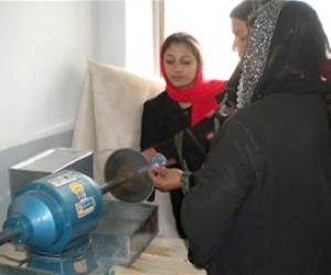 Thirty vulnerable women are learning skills in jewelry making and hope to develop their association into a sustainable cooperati