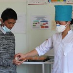 Пациент Хакмиддин получает лечение туберкулеза под непосредственным наблюдением