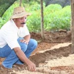 Rubiel Zapata, a former teacher, always dreamed of growing rubber. With USAID support, he now is working with local farmers to p