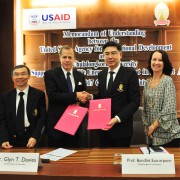 U.S. Ambassador to Thailand Glyn T. Davies attends a memorandum of understanding signing between USAID and Chulalongkorn University to collaborate on renewable energy planning and policy development in the Lower Mekong region.