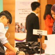 USAID supports small and medium enterprises in ASEAN with information about online tools.