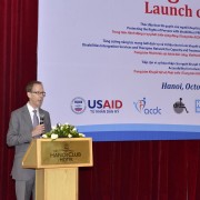 Giám đốc USAID Việt Nam Joakim Parker phát biểu tại buổi lễ giới thiệu các chương trình hỗ trợ người khuyết tật.